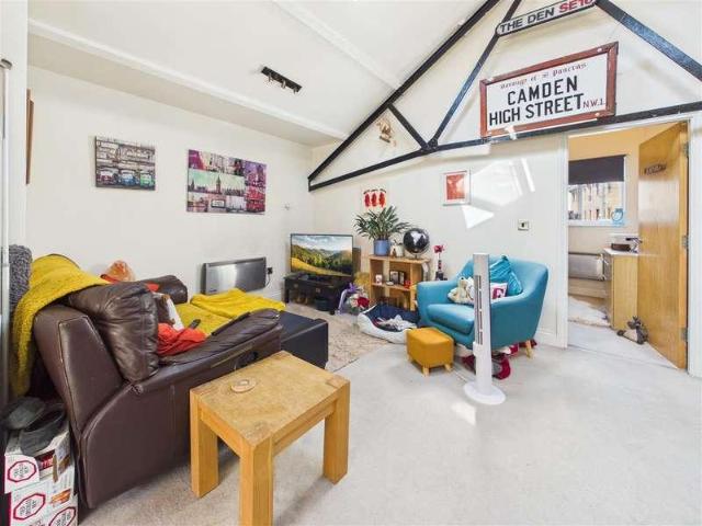 Flat for sale in Blackhills, Surrey