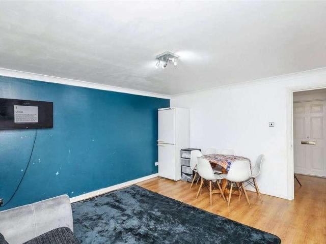 Flat for sale in Greater London