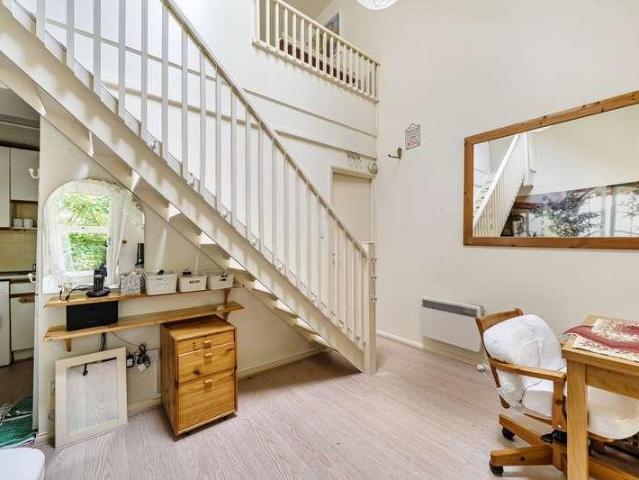 Flat for sale in Woking, Surrey