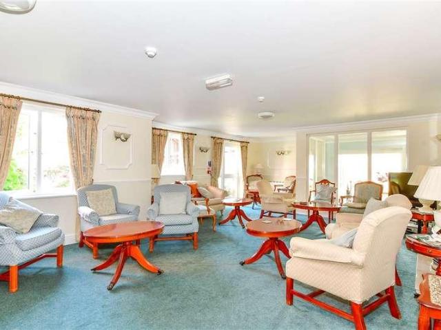 Flat for sale in Havant