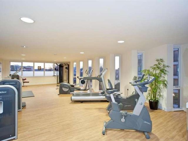 Flat for sale in Brunswick