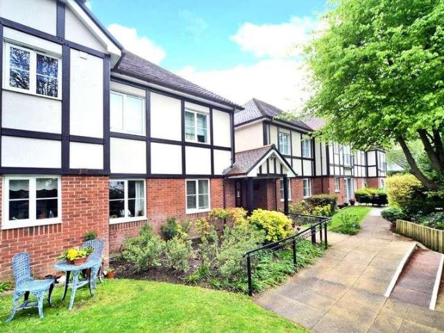 Flat for sale in Nork, Red Hill