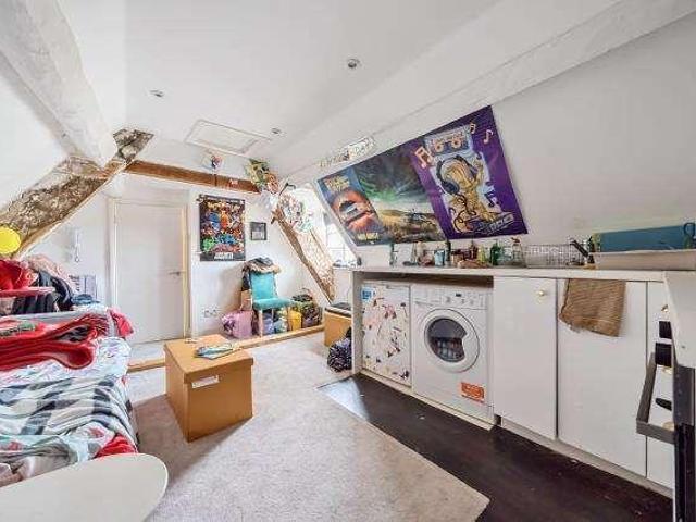 Flat for sale in Black Bourton, Oxfordshire