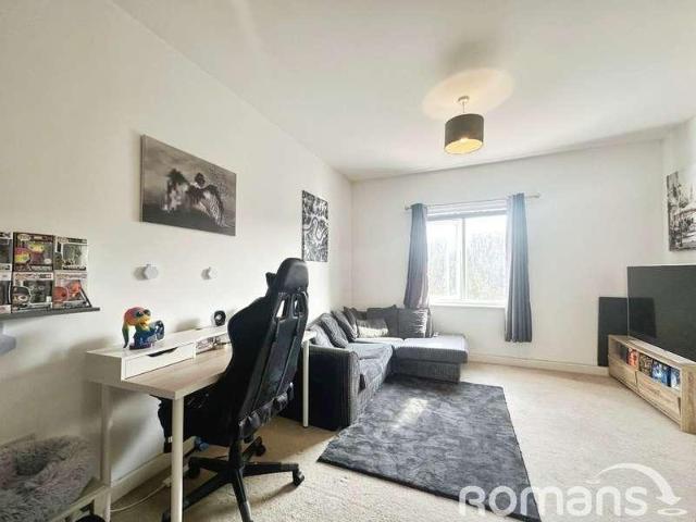 Flat for sale in Priest Down, Hampshire