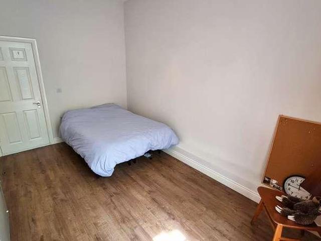 Flat for sale in Highfields, Old Wharf