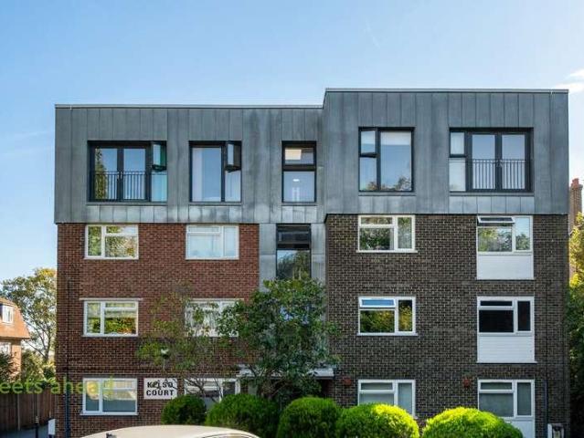 Flat for sale in London Borough of Bromley, Greater London