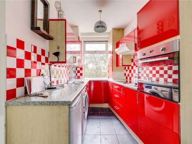 Flat for sale in London Borough of Hammersmith and Fulham, Greater London