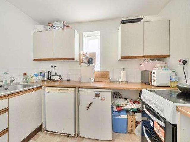 Flat for sale in Dromore, Oxfordshire