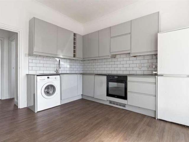 Flat for sale in Worthing, West Sussex