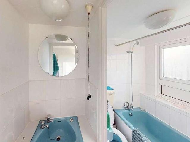 Flat for sale in Brownswood Park, Stoke Newington