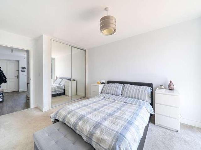 Flat for sale in West End, Blackhills
