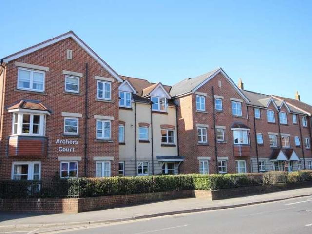 Flat for sale in Salisbury, Wiltshire