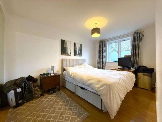 Flat for sale in West Kensington, Greater London