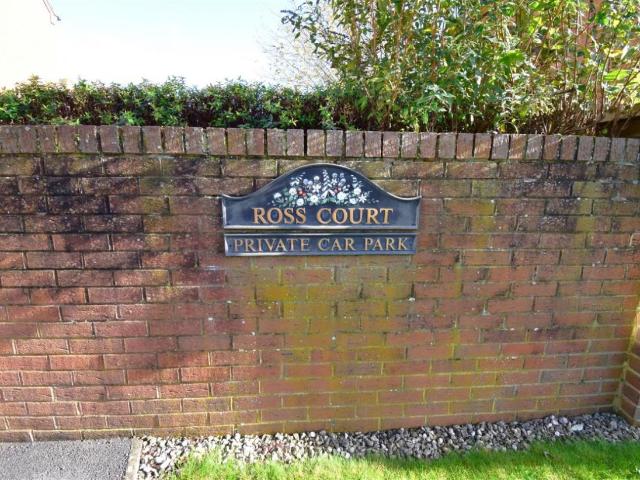Flat for sale in Eastlands, New Bilton