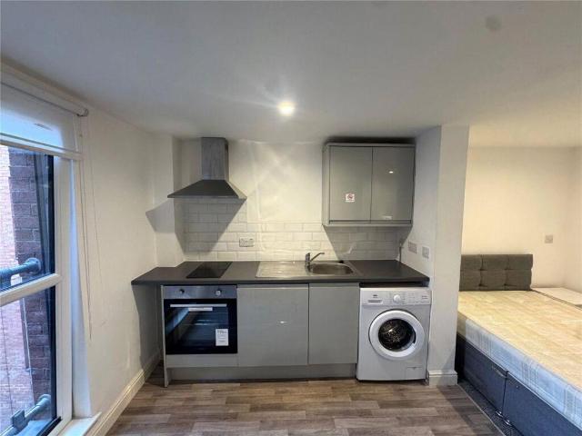 Flat for sale in Ropewalks, Calderstones