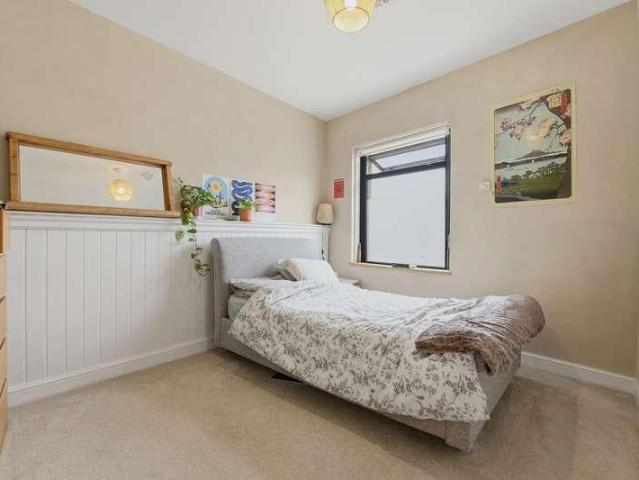Flat for sale in Feckenham, City Of Bristol
