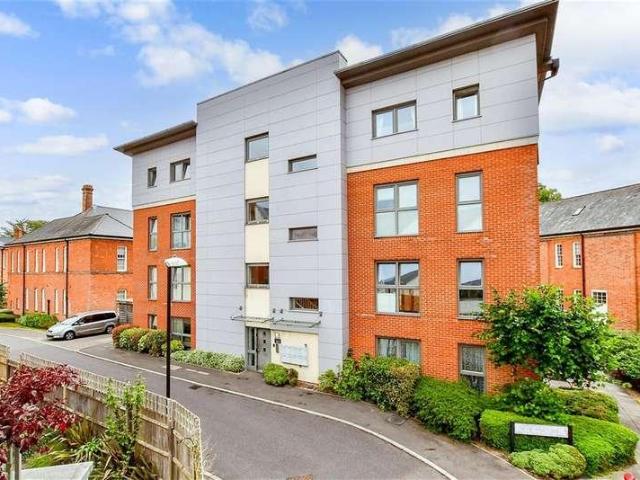 Flat for sale in Chichester, Littlecote