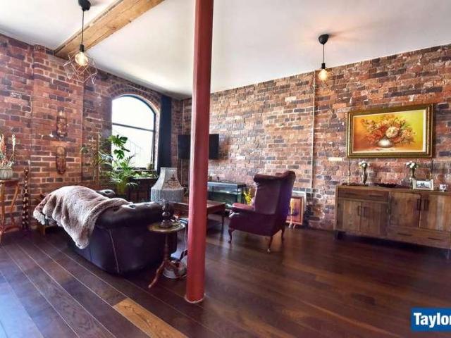 Flat for sale in Audnam, Wordsley