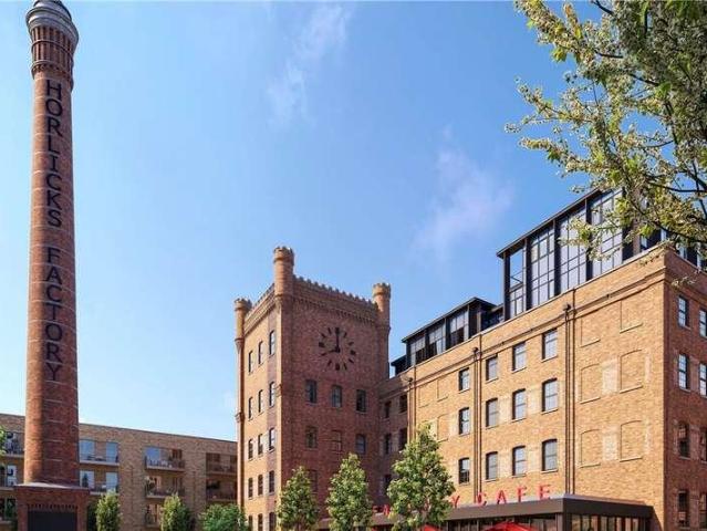 Flat for sale in Slough