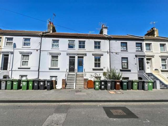 Flat for sale in Upperton, Eastbourne