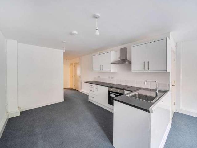 Flat for sale in Eastleigh, Helford