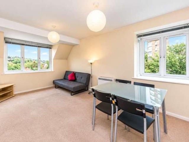 Flat for sale in Guildford Park, Guildford