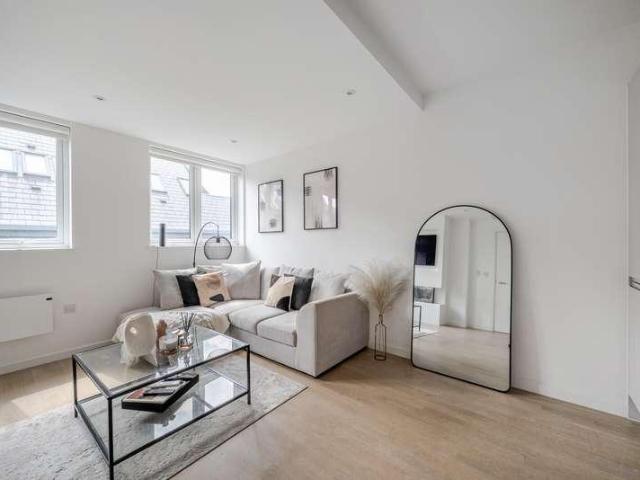 Flat for sale in Sheerwater, Woking