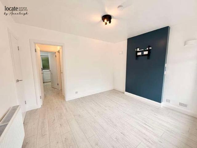 Flat for sale in Londonderry, Northern Ireland