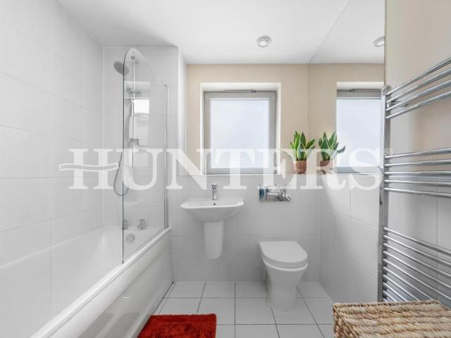 Flat for sale in Hale Village, Tottenham Hale