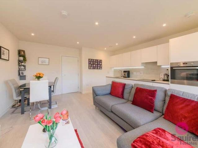 Flat for sale in West Finchley, Greater London