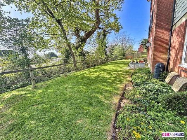 Flat for sale in Newcourt, Watergate