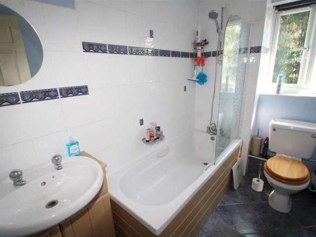 Flat for sale in Slough