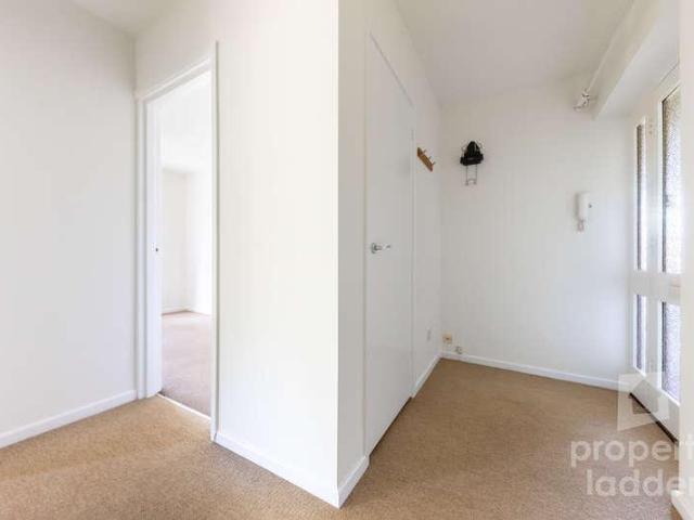 Flat for sale in Eaton Rise, East Bank