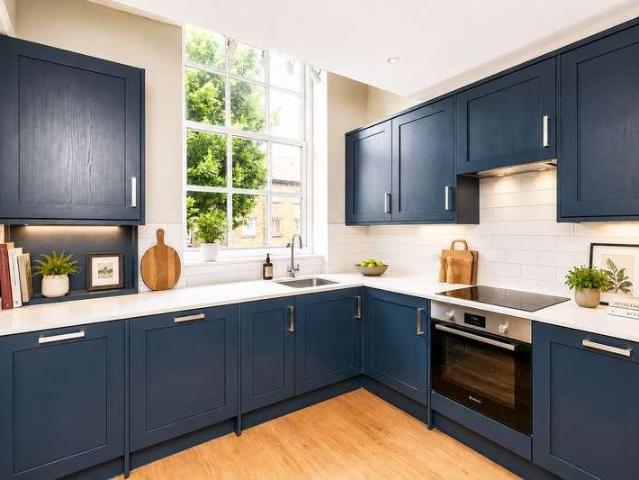 Flat for sale in North Kensington, Greater London