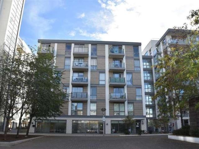 Flat for sale in London Borough of Hounslow, Greater London