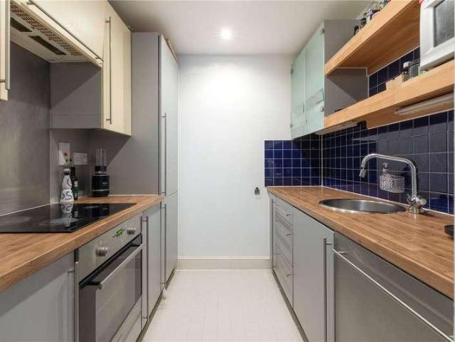 Flat for sale in St. George in the East, Whitechapel