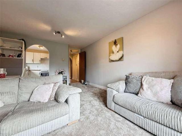 Flat for sale in Newtown, Reading
