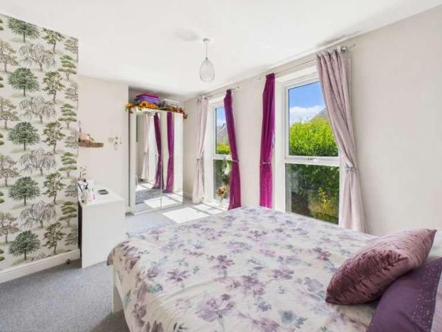 Flat for sale in Locking Parklands, Locking