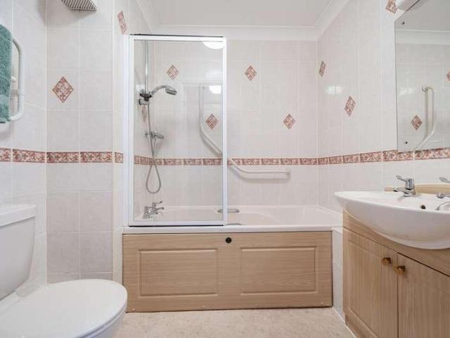 Flat for sale in Wotton, Gloucester