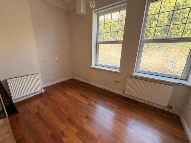 Flat for sale in Pontypridd, Wales