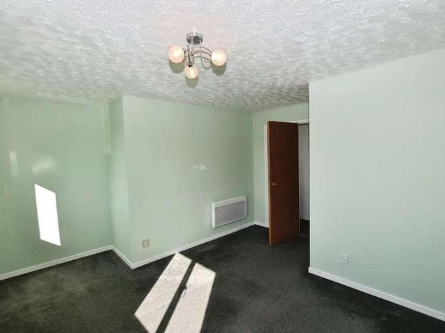 Flat for sale in Kingsteignton, Teignbridge
