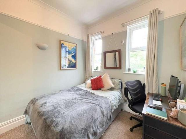 Flat for sale in Georgia, Greater Manchester