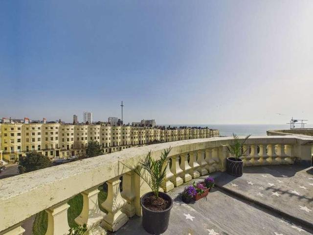 Flat for sale in Brunswick