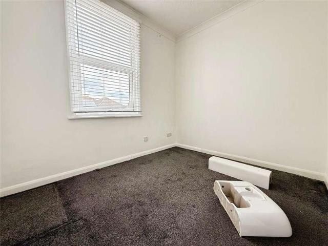Flat for sale in West Worthing, Worthing