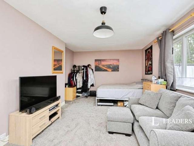 Flat for sale in New Catton, Norwich