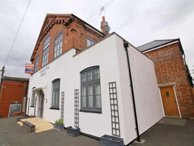 Flat for sale in New Bilton
