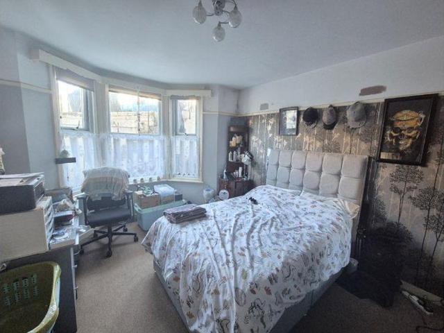 Flat for sale in East Cliff, Acol