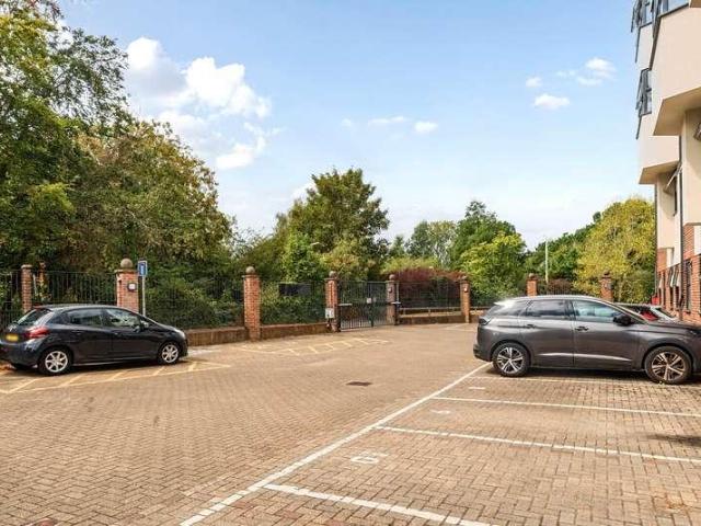 Flat for sale in Row Town, Surrey