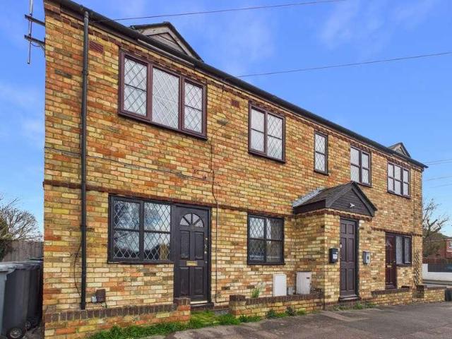 Flat for sale in Beeston, Sandy