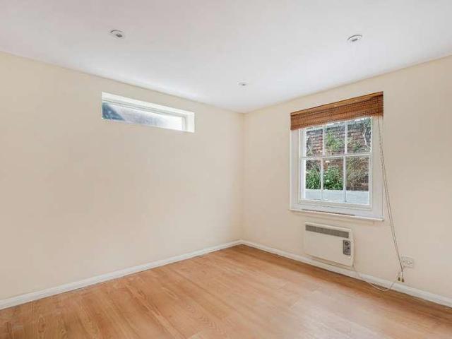 Flat for sale in Warden Hill, Cheltenham